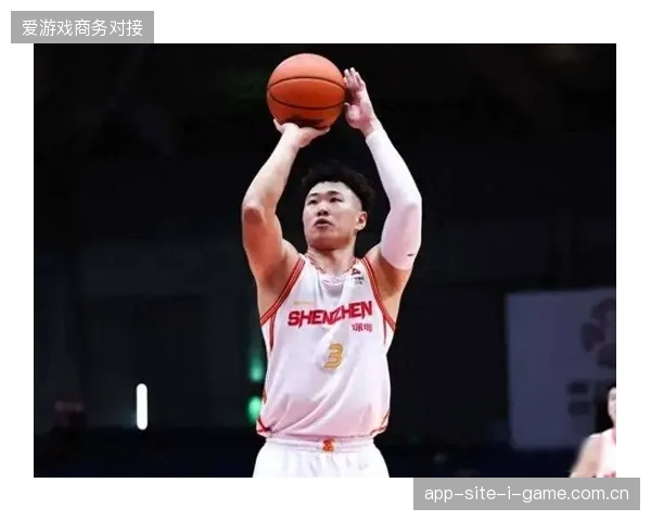 贺希宁凭借攻防一体表现首夺MVP,深圳队战术体系围绕其全面升级 贺希宁凭借攻防一体表现首夺MVP,深圳队战术体系围绕其全面升级